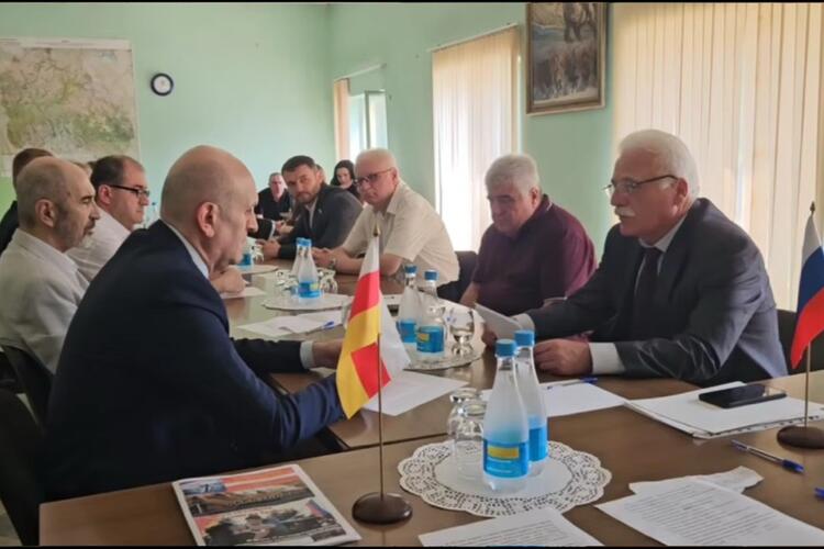 Круглый стол, приуроченный к 17-й годовщине признания независимости Южной Осетии Россией