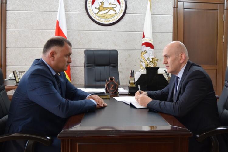 Президент РЮО А.Э. Гаглоев встретился с Министром иностранных дел РЮО А.М. Джиоевым