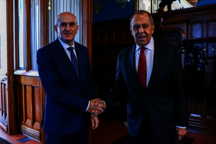 А.М. Джиоева и С.В. Лавров