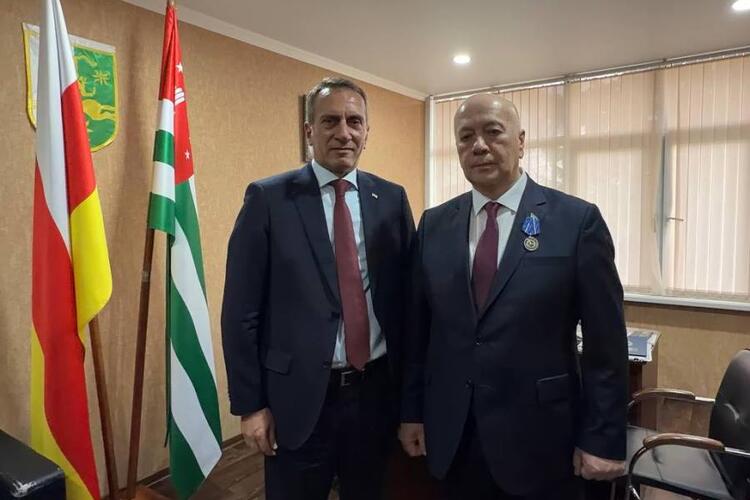 Делегация МИД РА посетила Посольство РА в РЮО