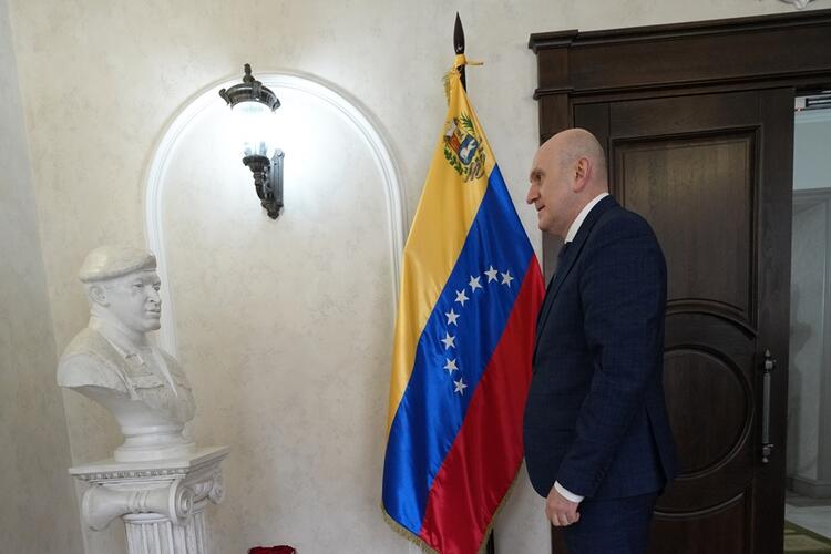 XIII годовщина ухода из жизни Уго Рафаэля Чавеса Фриаса