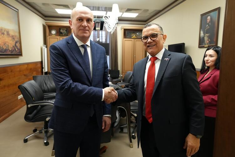 Встреча А.М. Джиоева и Х.Р. Саласара Веласкеса