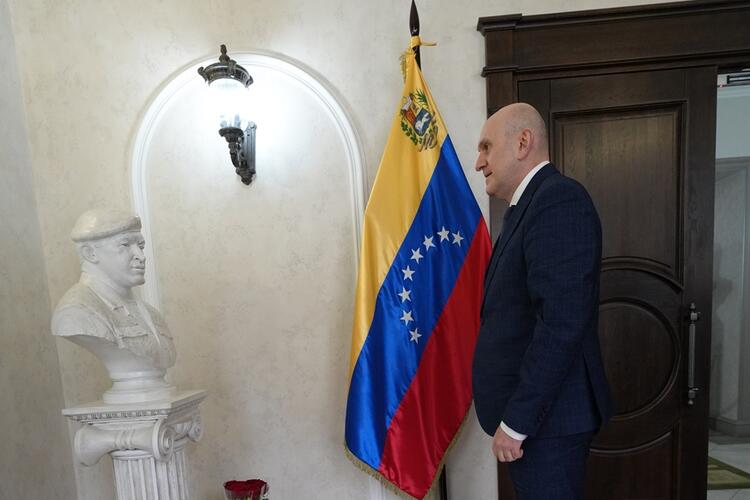 XIII годовщина ухода из жизни Уго Рафаэля Чавеса Фриаса