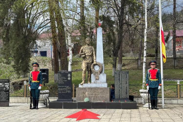 Памятное мероприятие, посвященное 35-й годовщине разрушительного землетрясения в Дзауском районе РЮО