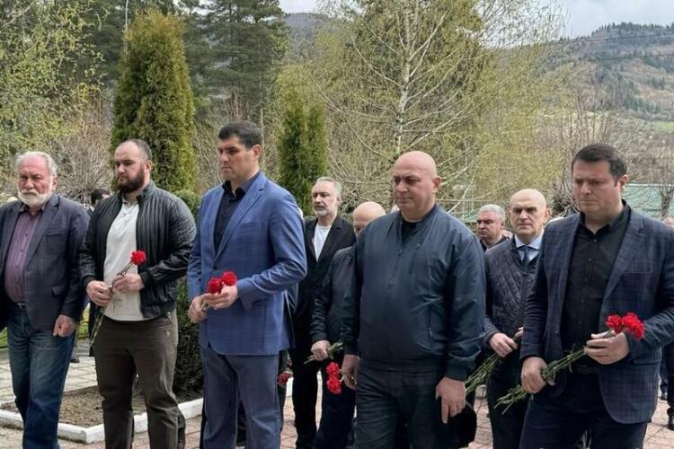 Памятное мероприятие, посвященное 35-й годовщине разрушительного землетрясения в Дзауском районе РЮО