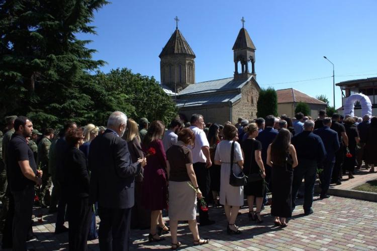 Памятная акция в Цхинвале, посвященная 22-ой годовщине трагических событий в Беслане
