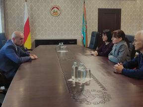 Встреча Министра иностранных дел Республики Южная Осетия А.М. Джиоева с представителями студенческого клуба «Аполлон»